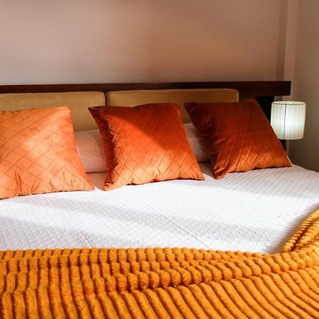 Modern & Spacious Sea View Flat For Lovely Vacation Caniço Eksteriør billede