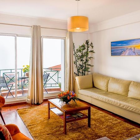 Modern & Spacious Sea View Flat For Lovely Vacation Caniço Eksteriør billede