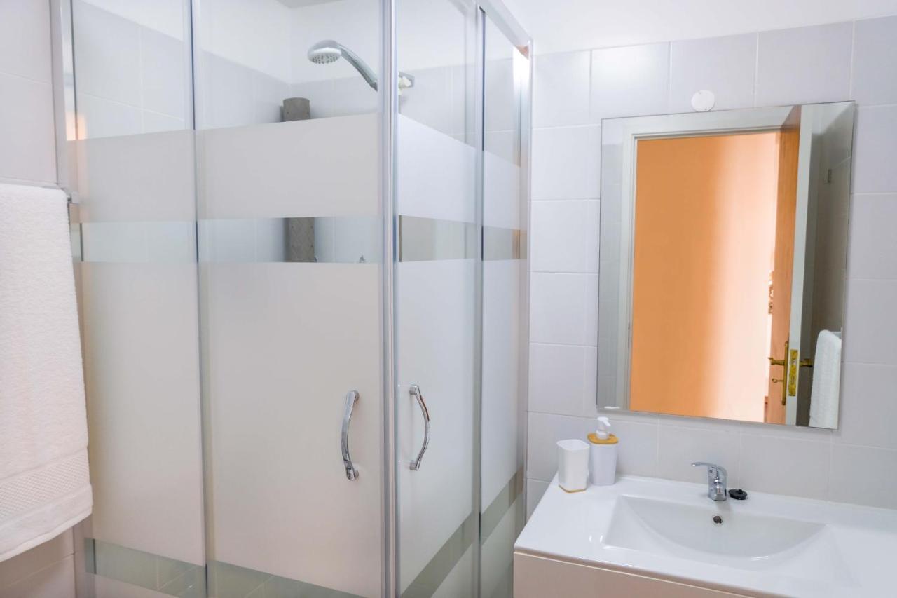 Modern & Spacious Sea View Flat For Lovely Vacation Caniço Eksteriør billede